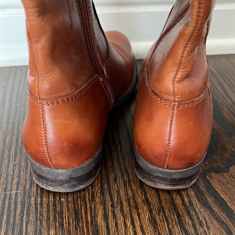 Tommy Hilfiger women’s leather boots - Picture 8 of 10